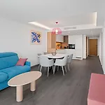Novaya 4*