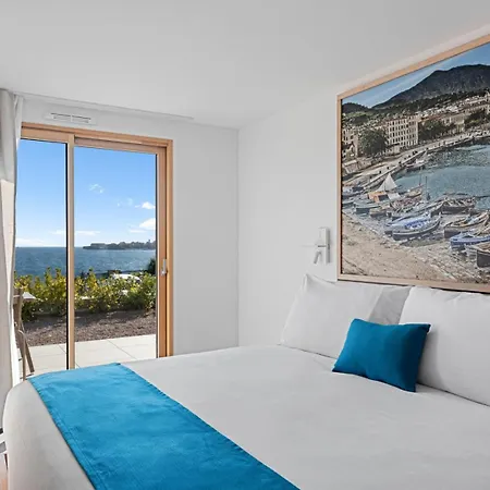 Novaya Aparthotel 4*